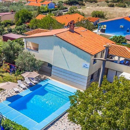 All Seasons Apartment Pula Exterior photo